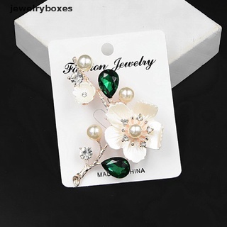 [jewelryboxes] เข็มกลัด มุก ดอกไม้ สําหรับผู้หญิง แฟชั่นหรูหรา เข็มกลัดคริสตัล สีแดง บูติก