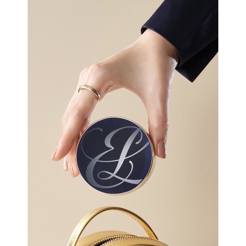 ส่งต่อEstee Luader Double wear Soft Glow Matte Cushion 2w0 warm vanilla ใช้1ครั้ง