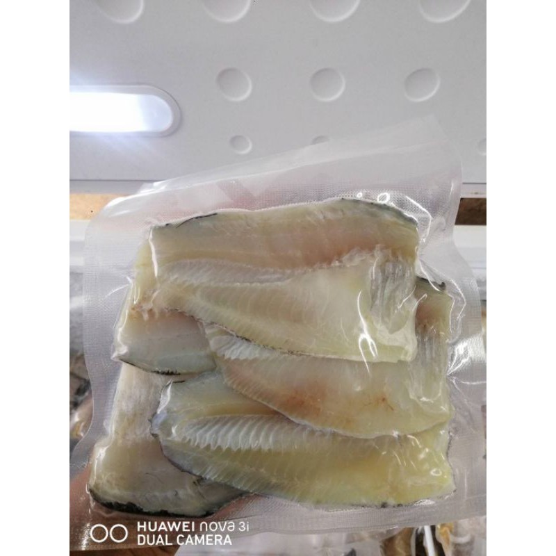 Best Seller, High Quality ปลาสลิด แร่ก้าง 300กรัม ขนาด 5-6 ชิ้น#แร่จากเนื้อปลาขนาด 5-6ตัวโล# อาหารทะแลแห้ง ปลาแดดเดียวชนิดต่างๆ ปลาฉิงฉ้างตากแห้ง ปลาหมึกแห้ง ปลาสลิด สินค้าขายดีและมีคุณภาพสำหรับคุณ
