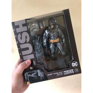 ของเล่นดีซี DC กล่องสวย ของแท้100% Mafex 126 Batman HUSH Black Ver.