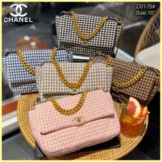 กระเป๋าสะพายข้าง Chanel พร้อมกล่อง