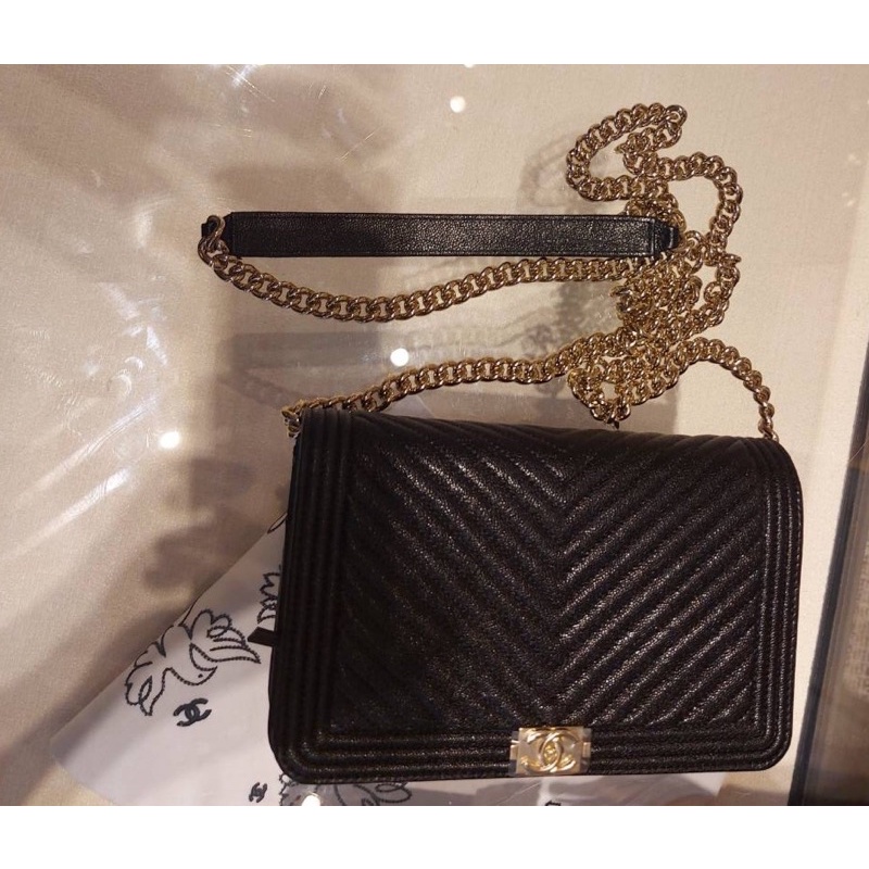 Used in Good condition Chanel Woc Black Chevron Cavier LGHW Holo 30 Y.2021 Fullset พร้อม Copy Rec.