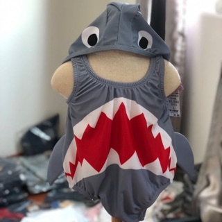 แนะนำเลยค่า SHOP NOW !!! ชุดว่ายน้ำฉลามน้อย Baby Shark