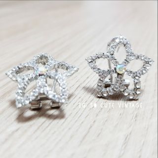 ต่างหูดอกไม้เพชร