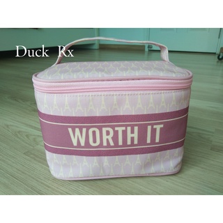 กระเป๋าเก็บเครื่องสำอางค์ ขนาด 14 × 21 × 14 cm. LOREAL WORTH IT POUCH PINK , BLACK