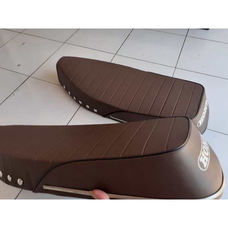 ขาย C70 BROWN COMPLETE SEAT VARIATION OF BENIK LIS