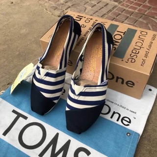 รองเท้าส้นแบนToms