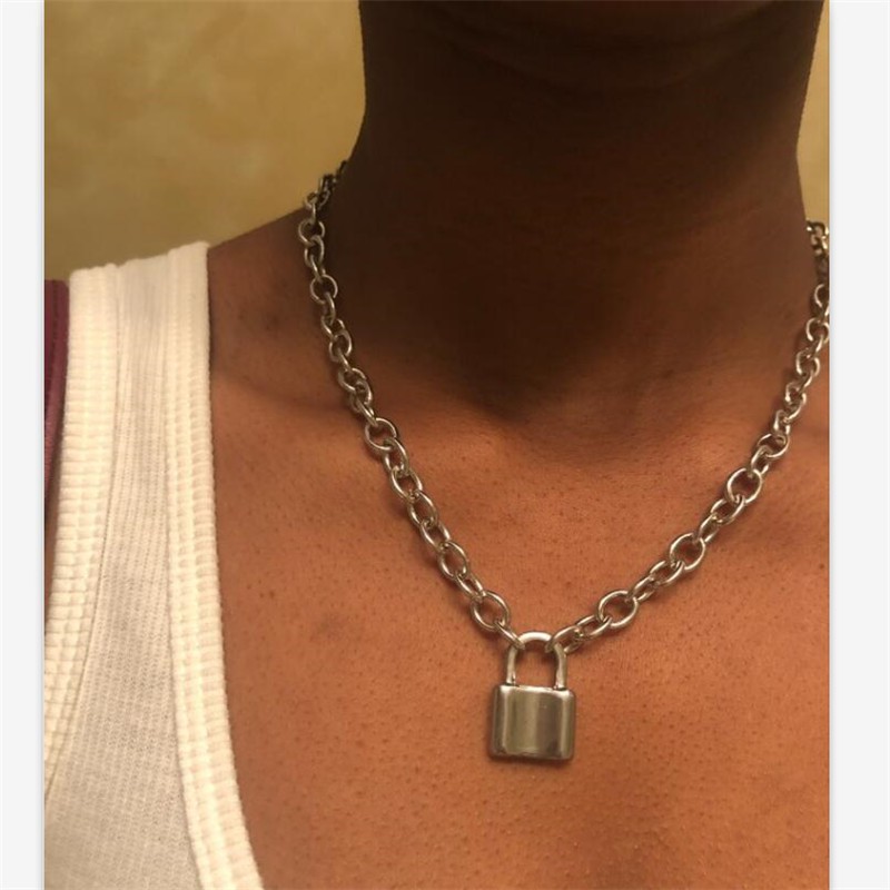 วัสดุสแตนเลสกันน้ํา Punk Keylock สร้อยคอสําหรับผู้ชายแฟชั่นเกาหลีล็อครูปร่างสร้อยคอเครื่องประดับผู้ห