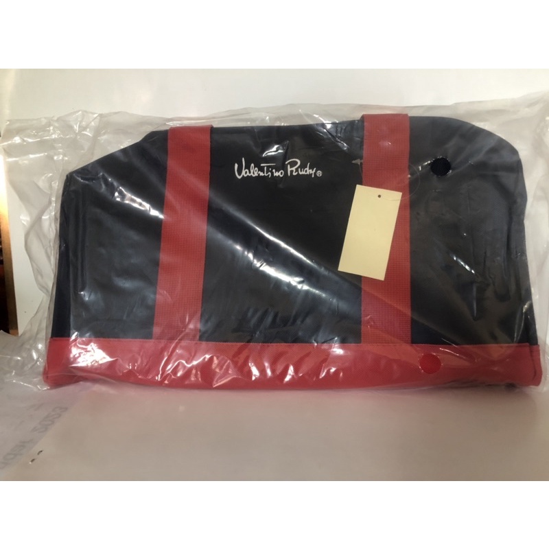 กระเป๋าเดินทาง valentino rudy bag