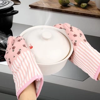 SUGA พร้อมส่ง ถุงมือไมโครเวฟ ผ้าฝ้ายแบบหนา ถุงมือกันร้อน ถุงมือผ้ากันความร้อน มี 6 ลาย ป้องกันน้ำร้อนลวก SUR62