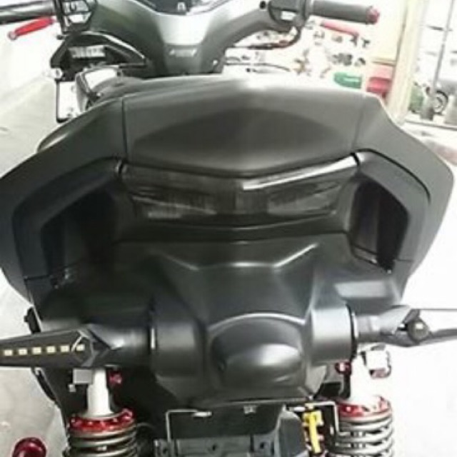 ครอบไฟท้าย AEROX 2017-2020  Gen 1 กรอบไฟท้าย สีสโมค