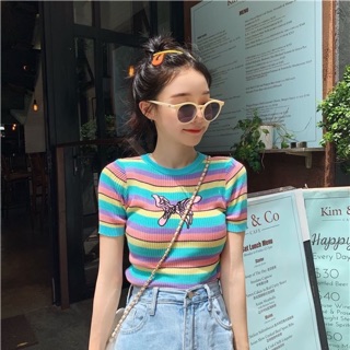 🦋 Butterfly striped tee เสื้อครอปไหมพรมลายทาง ปักลายผีเสื้อตรงกลาง เนื้อผ้าไหมพรม 🌈