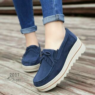 รองเท้าหนังแท้ทรง loafer แบบคลาสสิค ใส่ได้ตลอดกาล หนังนิ่มตัดเย็บเนี๊ยบ