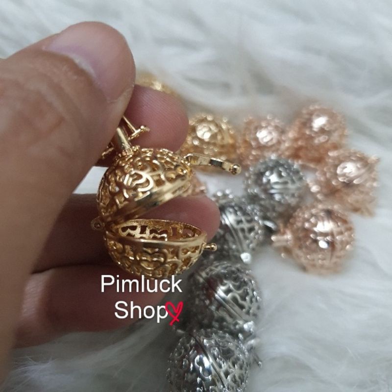 [1cm.] ราคาต่อ 1 ชิ้น จี้กระพรวนเปิดฝาได้ ล็อคเก๊ตขนาดเล็กใส่ของสิริมงคล ของชำร่วย pimluck