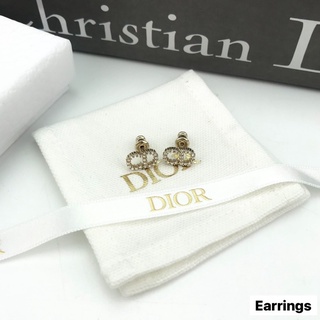 New! Dior earrings (❗️เช็คสต็อคก่อนสั่งอีกทีนะคะ📲)