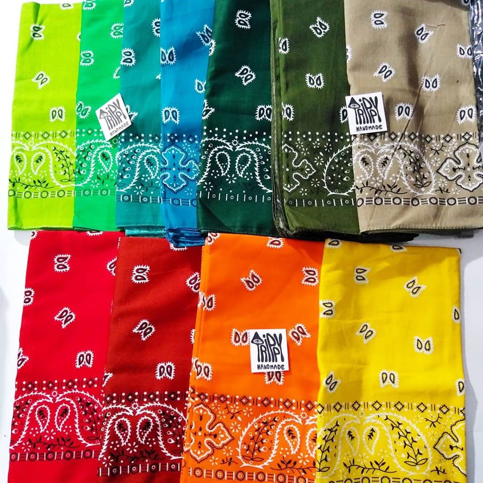 ผ้าเช็ดหน้าลายลูกน้ำ Bandana  (มีทุกสีที่ลงรูปเอาสีอื่นเพิ่มทักแชท) ผ้าโผกผม ผ้าคอตตอล100%(รับประกันสีไม่ตก)