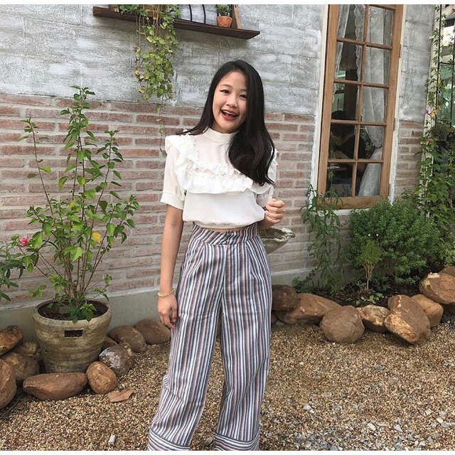 เสื้อครอปจากร้าย mermaidstore.xoxo