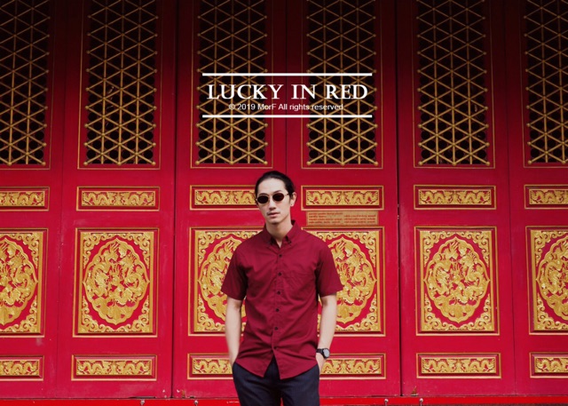 RED WINE OXFORD SHIRT เสื้อเชิ้ต แขนสั้น คอปก สีแดง