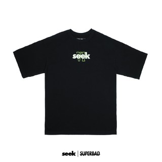 SEEK x SUPERBAD เสื้อยืดคอกลม OVERSIZED ผู้ชาย รุ่น VI BLACK TEE สีดำ (ร้าน SEEK)