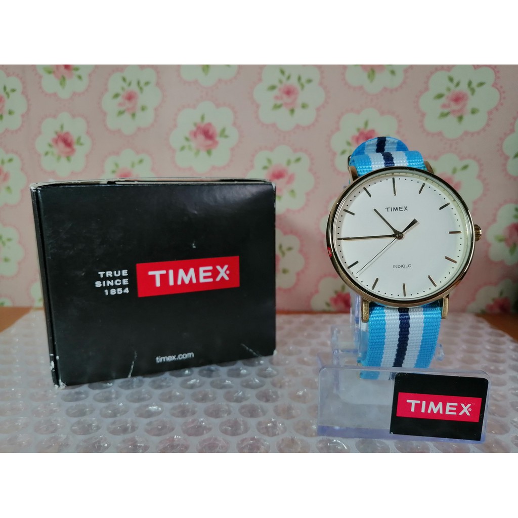 (มือสอง) นาฬิกา Timex Weekender เรือนทอง สายผ้านาโต้ สภาพสวย 98% ใส่ได้ทั้งชาย หญิง