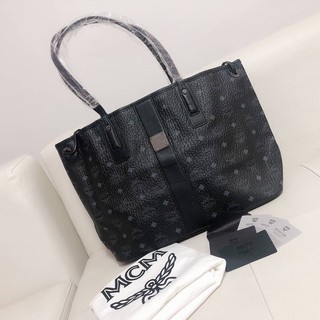 สด-ผ่อน📌แท้💯 MCM Liz Reversible Medium Tote กลับด้านใช้ได้(ไม่แท้คืนเงิน)