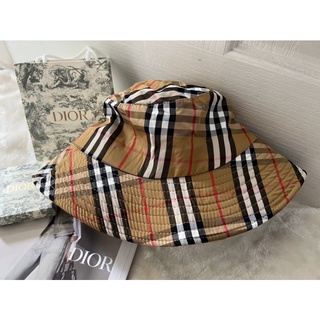 หมวกแบรนด์burberry 👒พร้อมส่ง