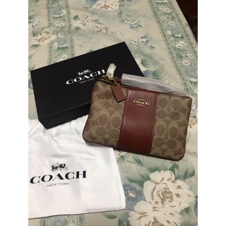 กระเป๋าคล้องมือ S ผู้หญิง COACH