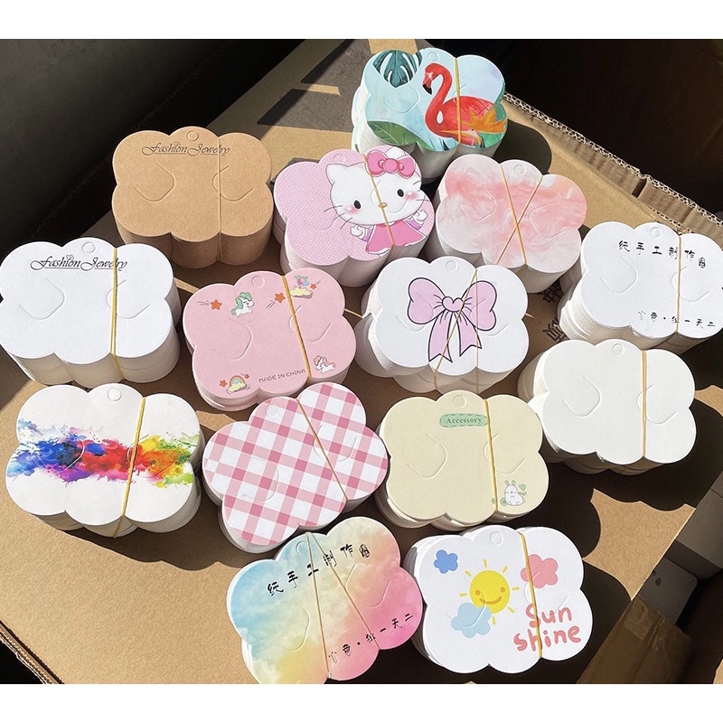 💗พร้อมส่ง💗แป้นกระดาษติดกิ๊บ ขนาด 8.5*7 cm แผงติดกิ๊บ 50 แผ่น
