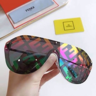 Fendi สีใหม่ล่าสุด คะ