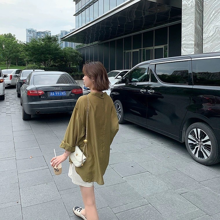 ❤️‍🔥SMD2858❤️‍🔥  เสื้อคลุมทรงเชิ้ตเเขนยาวสไตล์แฟชั่นเกาหลี มีกระดุม สีเทา/ สีขาว / สีเขียว ฟรีไซส์พร้อมส่ง - รูปที่ 3