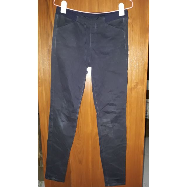 กางเกงยีนส์สกินนี่  Uniqlo  heattech ไซส์ S