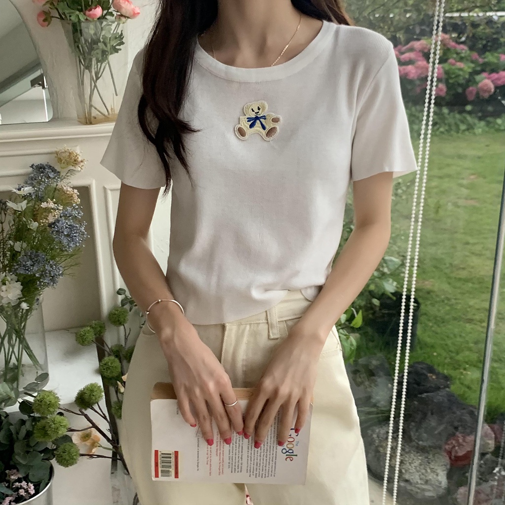 anna🍭 56021-1 เสื้อยืดไหมพรม แขนสั้น คอกลม แต่ลายปักน้องหมี เนื้อผ้าไหมพรมนุ่ม - รูปที่ 6