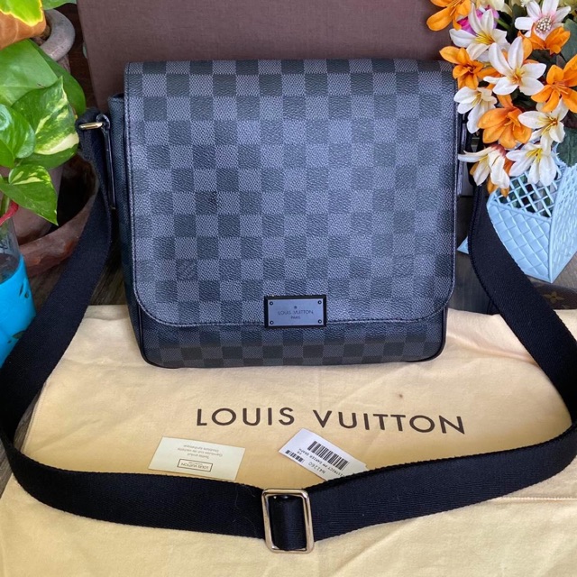 Used like new Lv district pm dcปี2013