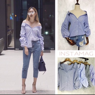 เสื้อริ้วเปิดไหล่