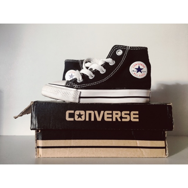 รองเท้า Converse มือสอง