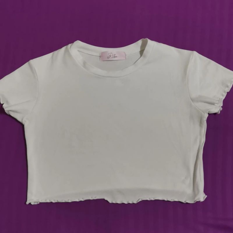 เสื้อครอปสีขาว Rika.shop