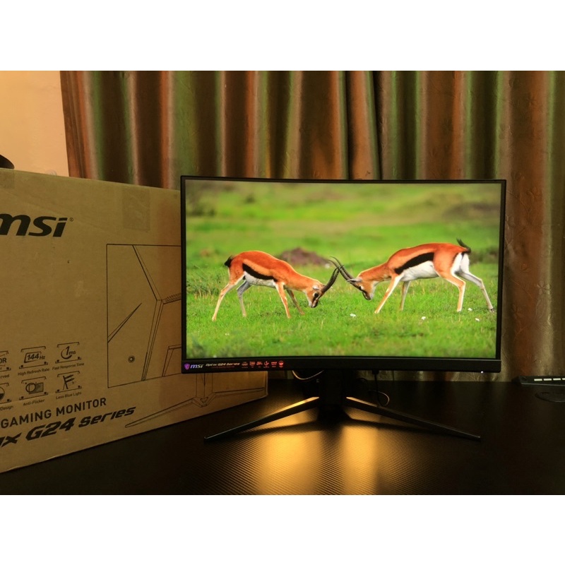 Msi 24 144hz(จอโค้ง)