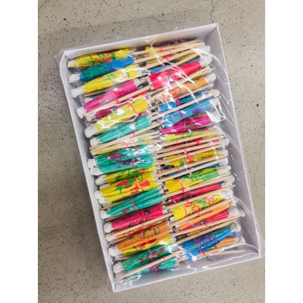 ร่มค็อกเทลสำหรับตกแต่งเครื่องดื่ม อาหาร จำนวน 100 ชิ้น