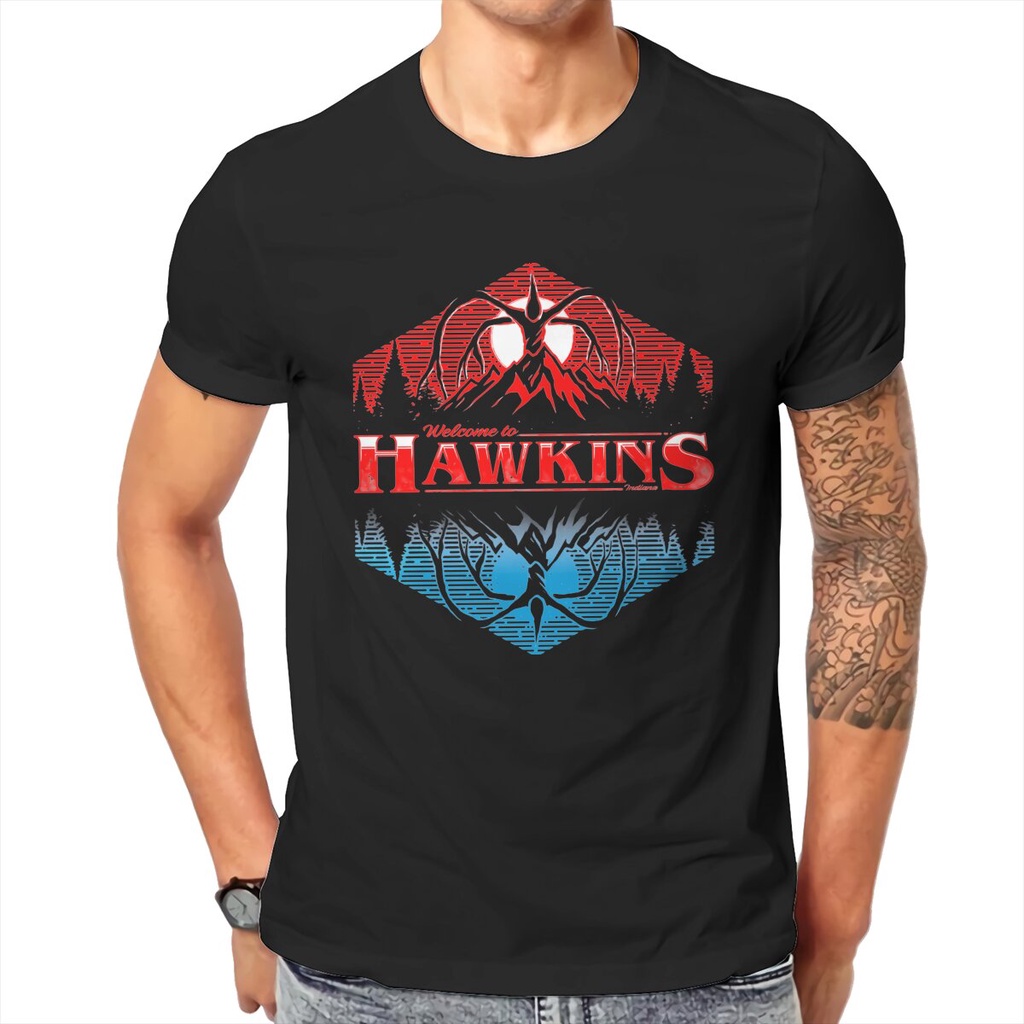 เสื้อยืดสีพื้น เสื้อยืดผู้ชายยินดีต้อนรับเข้าสู่ Hawkins อินเดียนาสร้างสรรค์ผ้าฝ้าย Tees แขนสั้น 1980s สไตล์ความทุกข์เสื