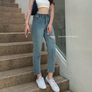 BERRY JEANS กางเกงยีนส์ขาดเข่า