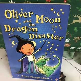 Oliver and the Moon Dragon Disaster ปกอ่อน