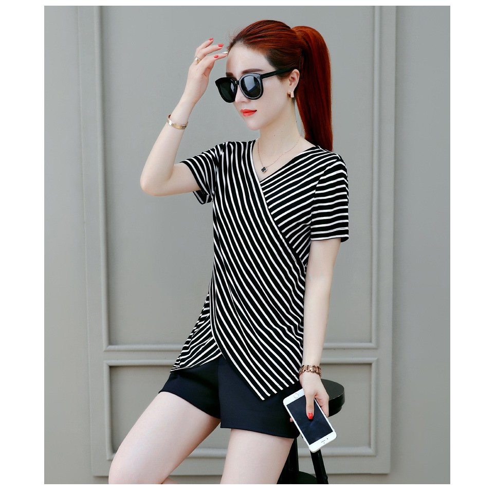 ซื้อ1แถม1！！！เสื้อยืดลายทาง คอวี แขนสั้น Fashion เกาหลี รูปที่ 2