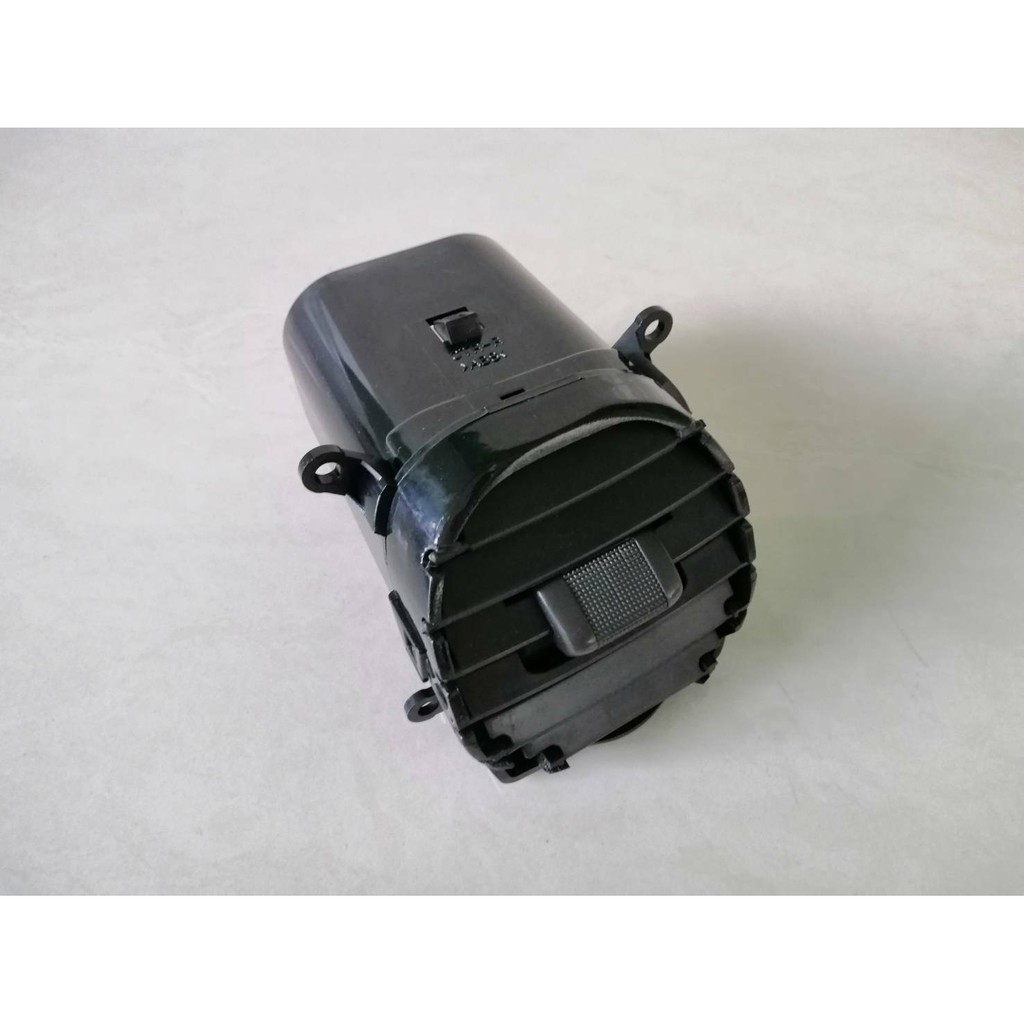 ช่องลมแอร์+วงแหวนชุปเงา ISUZU D-MAX 2500,3000,ปี2007 อันกลาง ข้างRH(ขวา) ราคาอันละ 350บาท