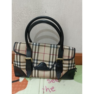 Burberry London used bag like new