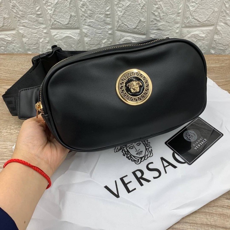 กระเป๋าคาดอก Versace