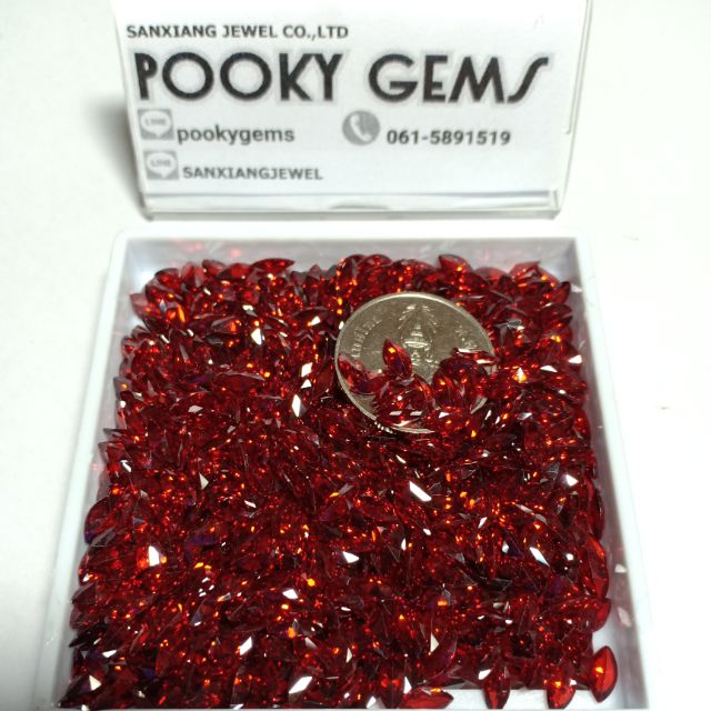เเพ็ค 100 เม็ด ขนาด มาคี3*6มิล
🌟 GARNET CUBIC ZIRCONIA เพชรรัสเซียสีแดงโกเมน เจียเหลี่ยมก้นเพชร