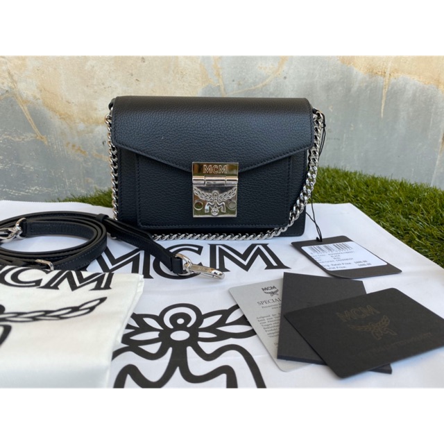 พร้อมส่ง📍New MCM patricia in leather crossbody bag