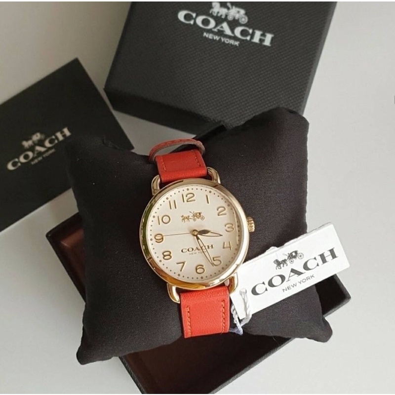 นาฬิกายี่ห้อcoachสายหนังสีแดง