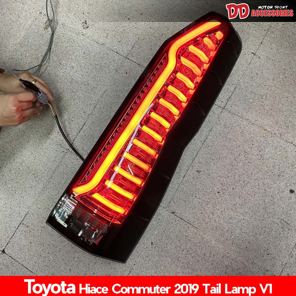 ไฟท้าย รถตู้ commuter 2019 2020 2021 2022 2023 2024 ตัวล่าสุด Hiace 300 LED Bar ไฟวิ่ง V1 สี Smoke