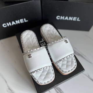 รองเท้าแตะ CHANEL FLAT  SHOES NEW COLLECTION 💛